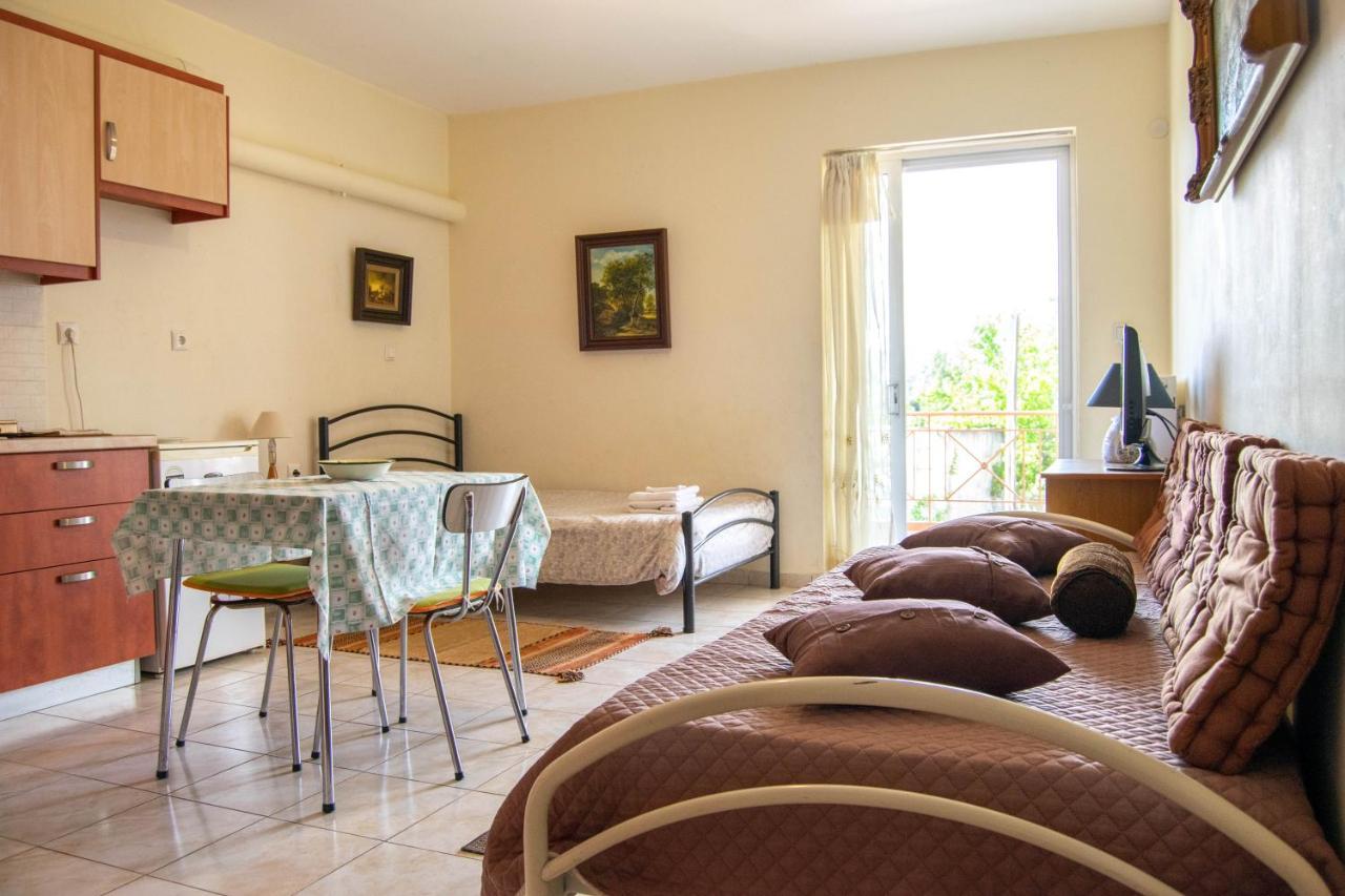 Gallery Suites "Athina" Missolonghi ภายนอก รูปภาพ